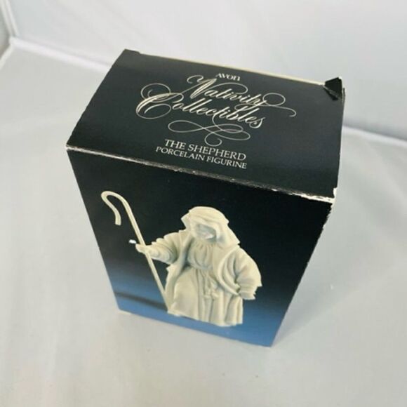 Vintage Avon Nativity Shepherd Porcelain Figurine w/ Original Box - 1983 Excelle - Picture 6 of 6